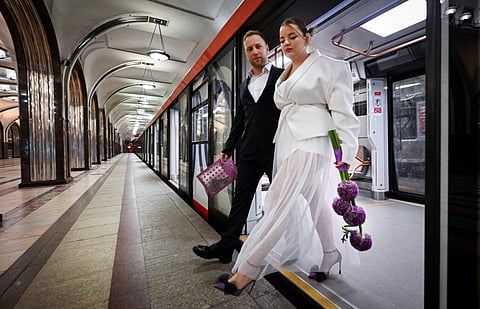 Moscow Metro becomes a wedding hotspot 