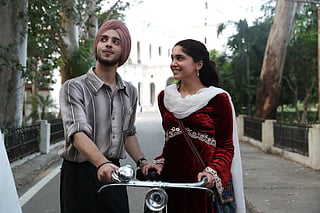 Vedang Rain and Sharvari Wagh in Main Vaapas Aunga, out on June 12