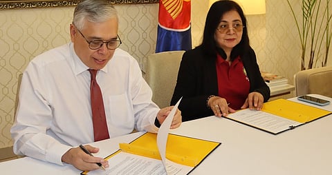 From left to right: Philippine ambassador to the UAE Alfonso Ferdinand Ver and labour attache Ma. Teresa Olgado