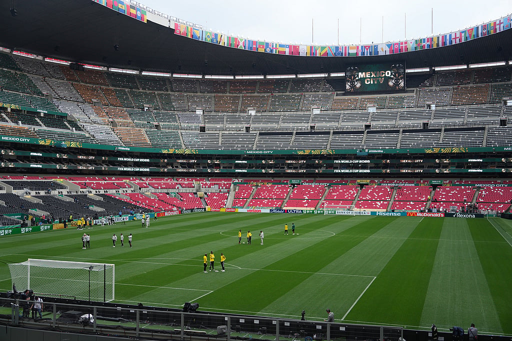 Playes of South Africa visit the stadium in Mexico City, Wednesday, June 10, 2026, a day before their opening FIFA World Cup match against Mexico. (AP Photo/Eduardo Verdugo)