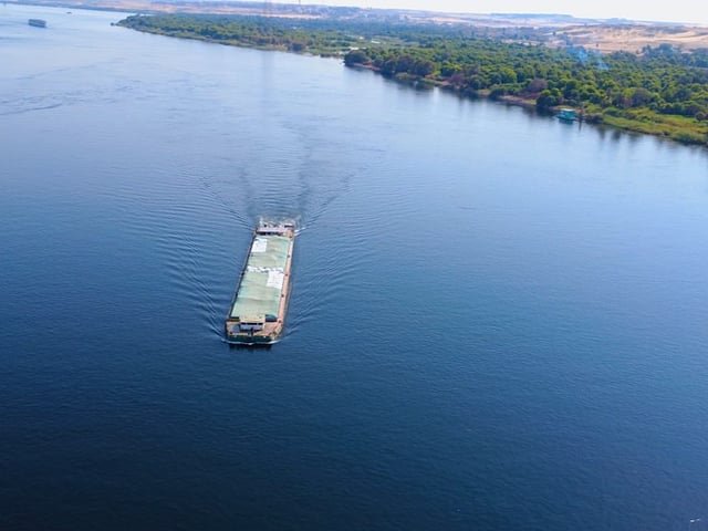 How UAE food supplies stayed moving during shipping disruption