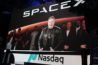 Musk eyes Mars as SpaceX makes Wall Street debut