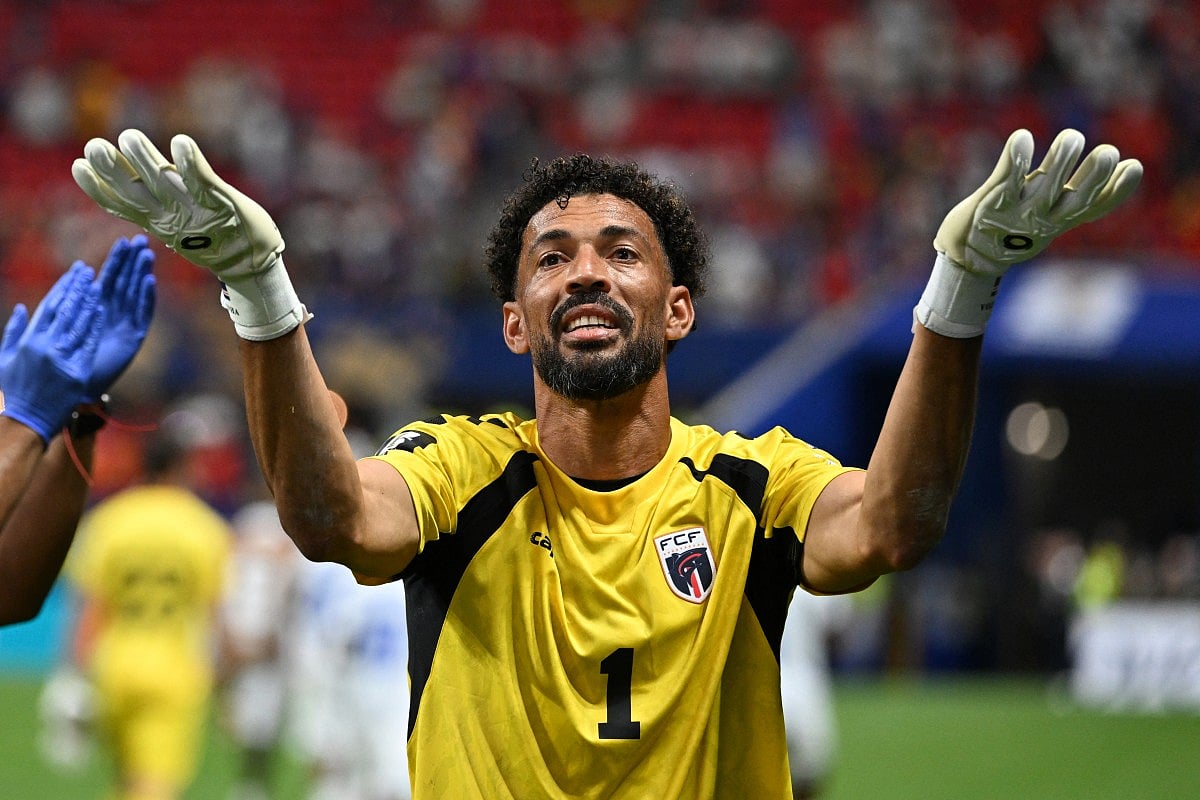 Cape Verde's goalkeeper #01 Vozinha celebrates at the end of the 2026 World Cup Group H football match between Spain and Cape Verde at the Atlanta Stadium in Atlanta on June 15, 2026.