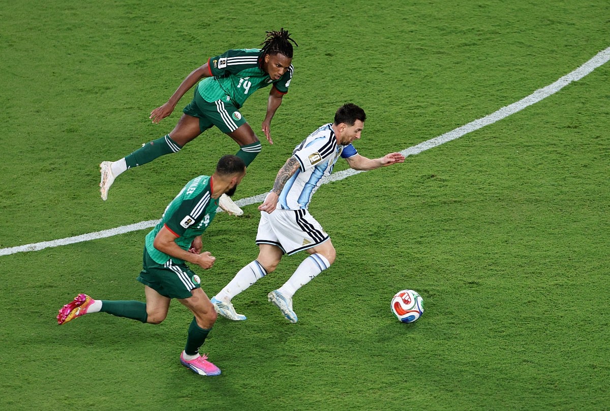 Lionel Messi #10 of Argentina runs with the ball during the FIFA World Cup 2026 Group J match between Argentina and Algeria at Kansas City Stadium on June 16, 2026 in Kansas City, Missouri.