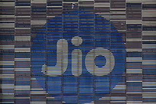 JioPC moves processing to the cloud, giving ageing computers access to more computing power.