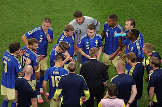 Graham Potter, Head Coach of Sweden, speaks to players at the hydration break during the FIFA World Cup 2026 Group F match between Netherlands and Sweden at Houston Stadium on June 20, 2026 in Houston, Texas.