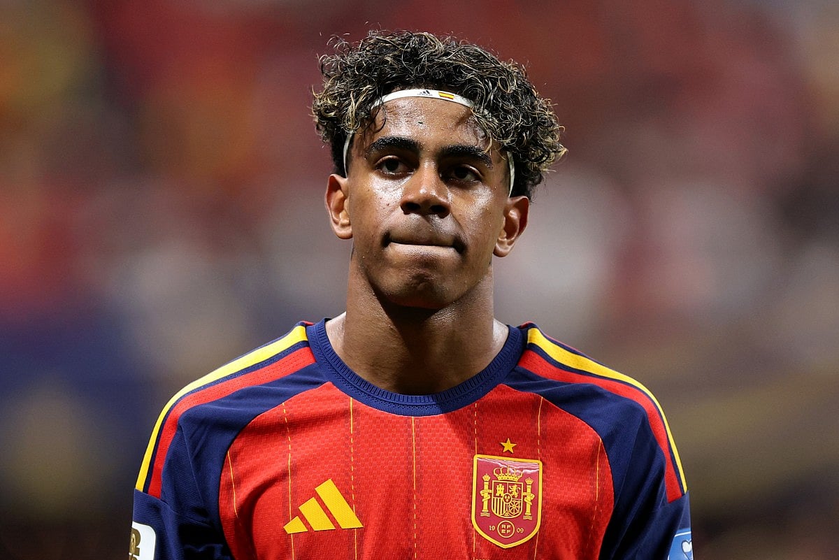 Spain got their World Cup campaign back on track with a 4-0 thrashing of Saudi Arabia on Sunday as debutants Cape Verde conjured another memorable performance to snatch a draw with Uruguay.