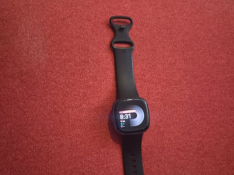 The Fitbit Versa 4 still wins in 2026: A four-year-old workhorse that isn’t a mini smartphone on your wrist