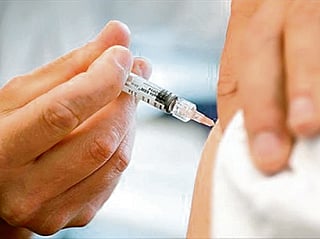 The practitioner appeared in widely circulated online content promoting the use of exosome injections. 