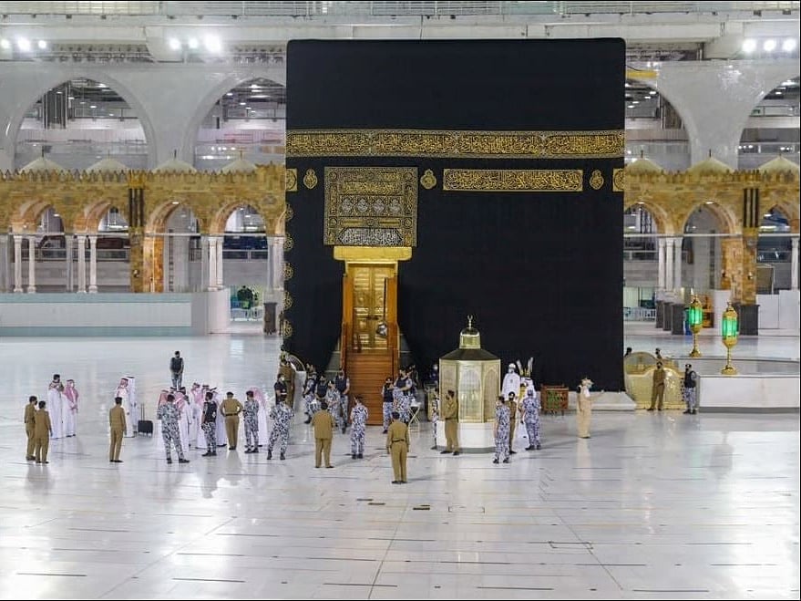 The process begins with the preparation and cleaning of the Kaaba's interior before its walls, floor and columns are carefully cleansed. 