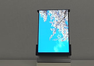 Rollable Galaxy concept aims to merge compact phone design with big-screen productivity