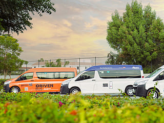 The service enables users to book journeys via mobile applications while dynamic routing adjusts trips according to passenger demand. 