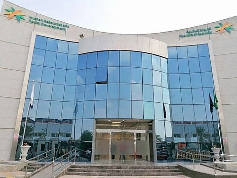 Expatriate workers have been urged to renew or issue work permits before the grace period expires.