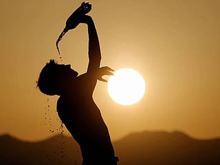 Maximum temperatures are forecast to range between 41°C and 47°C inland, 37°C and 42°C across coastal and island areas, and 31°C to 37°C in the mountains.