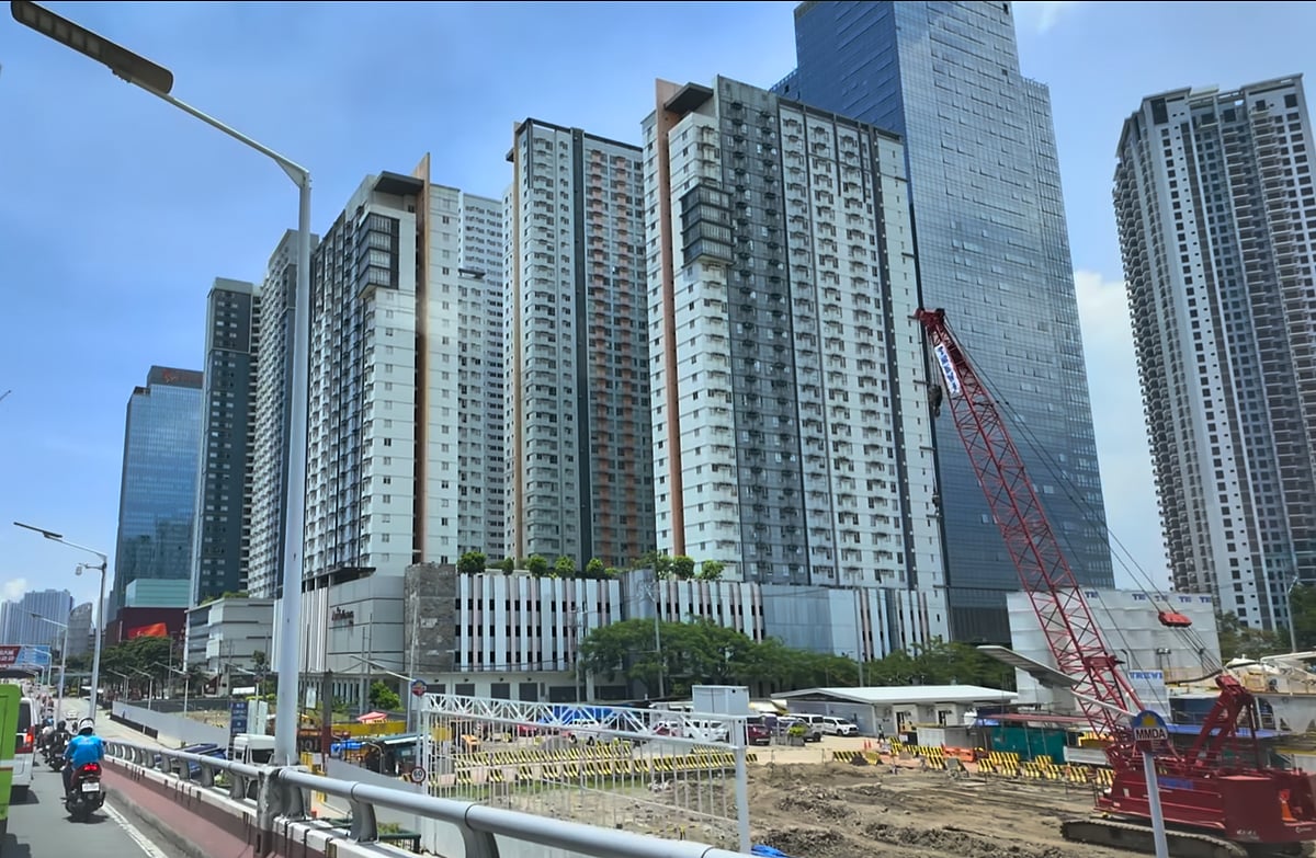 Manila Condo Market Faces 'Repricing' Amidst Supply Glut