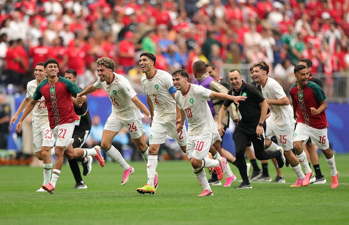 Ayoub Amaimouni #21, Neil El Aynaoui #24, Achraf Hakimi #2 and Brahim Diaz #10 of Morocco applaud fans after the 3-0 victory during the FIFA World Cup 2026 Round of 16 match between Canada and Morocco at Houston Stadium on July 04, 2026 in Houston, Texas.