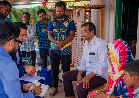 Dr Shamsheer Vayalil’s representatives meet the family of  Abdul Rafiq in Telangana.
