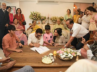 The first picture from Aamir Khan and Gauri Spratt's wedding