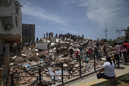 Venezuela quake death toll rises to 3,342