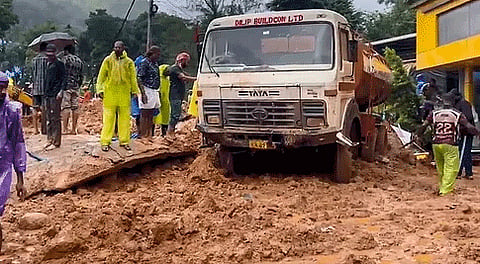 According to the reports, the landslide occurred near Meenakshi Bridge at Kalladi, close to the Anakkompoyil-Meppadi tunnel road project linking Malappuram and Wayanad districts, where construction workers were present when the hillside gave way.