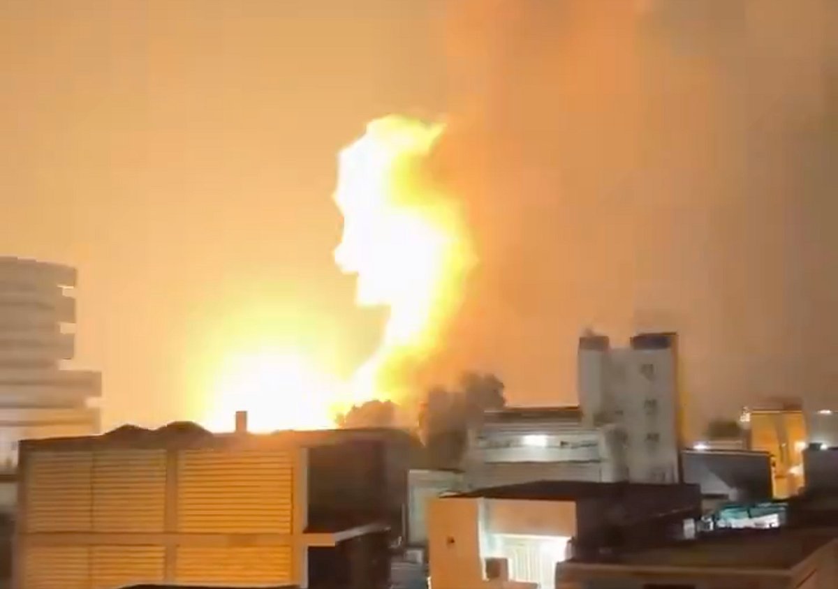 
Footage of US airstrikes hitting Iran’s Bandar Abbas overnight on Tuesday (July 7)  till early Wednesday (July 8, 2026).