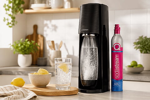 Fresh homemade fizzy water