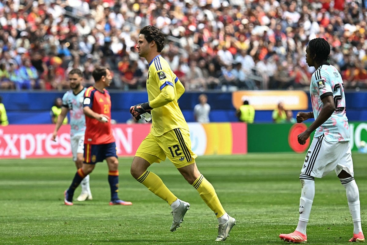 Belgium's goalkeeper #12 Senne Lammens enters the field in replace of Belgium's goalkeeper #01 Thibaut Courtois (unseen) during the 2026 World Cup football tournament quarter-final match between Spain and Belgium at the Los Angeles Stadium in Inglewood on July 10, 2026.