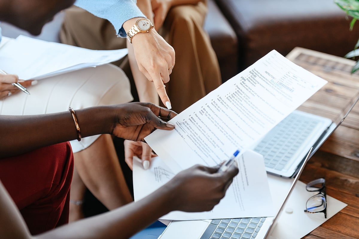 UAE employment contract: 10 key clauses every employee should check before signing