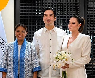Filipina Bea Alonzo (right) has reportedly wed billionaire Vincent Co (middle) in a surprise Makati civil wedding –officiated by Mayor Nancy Binay on Monday (July 13, 2026).