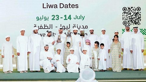 Giant winning bunch headlines opening day as farmers vie for Dh8 million in prizes.