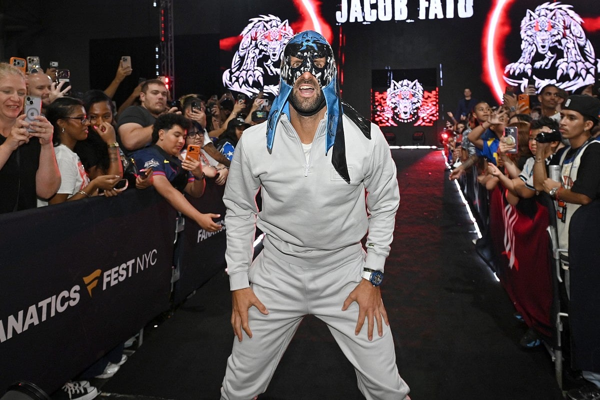 Djokovic makes ‘WWE debut’ with dramatic entrance