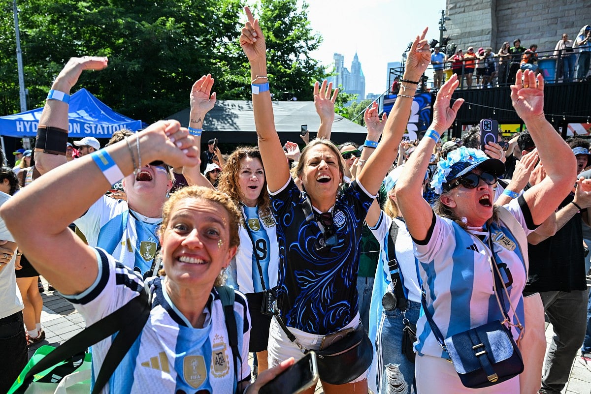 Argentina fans react during the first half of the Argentina vs Spain FIFA World Cup 2026 Final at an Adidas fan event in Brooklyn Bridge Park on July 19, 2026 in the Brooklyn Borough of New York City.