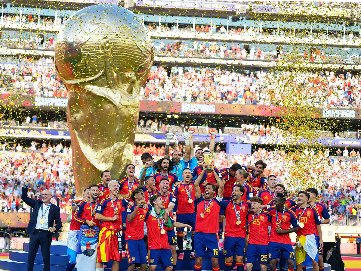 A look at the cropped World Cup Victory photo 