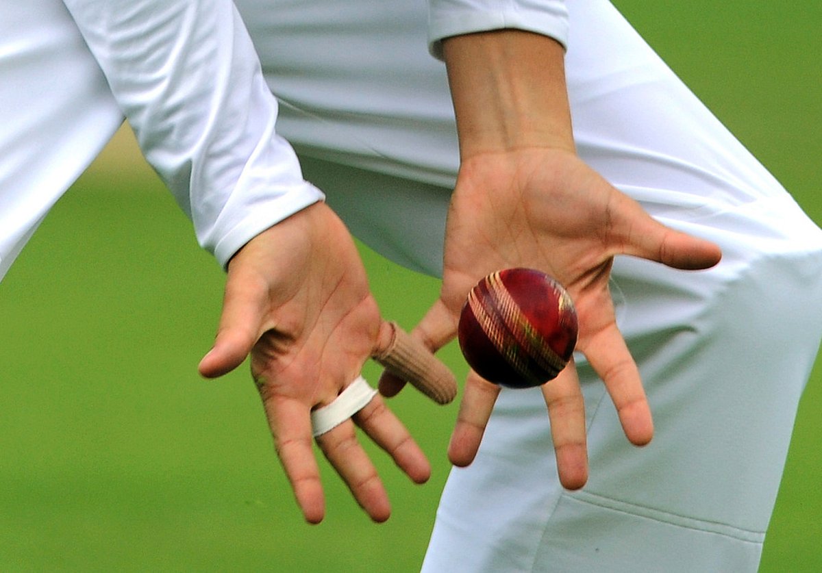Former cricketer 'Clicky' Ponting accused of cheating