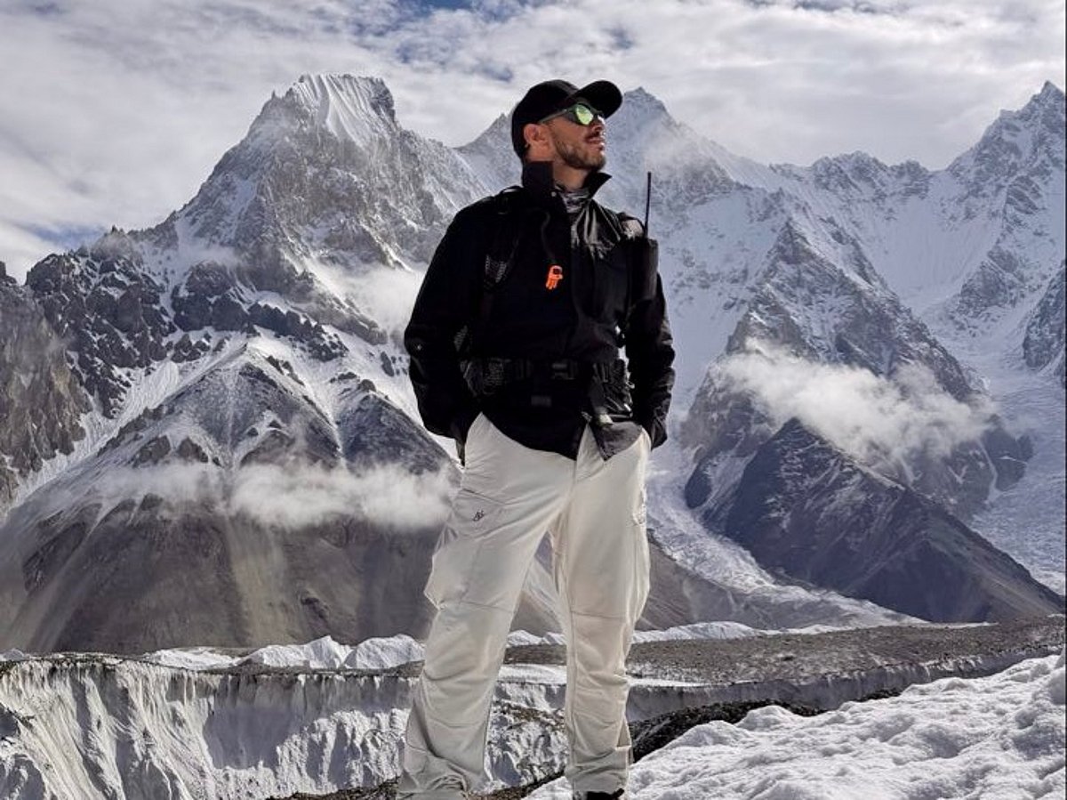 Nimsdai Purja's Broad Peak Decision Amid Avalanche Risk