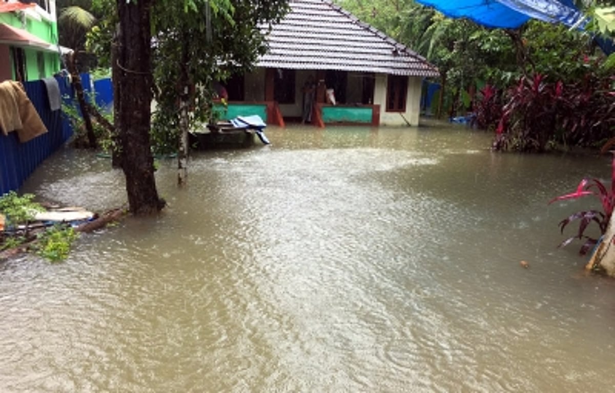 Heavy rain in Kerala, schools closed, flood warnings, IMD forecasts more rain and strong winds