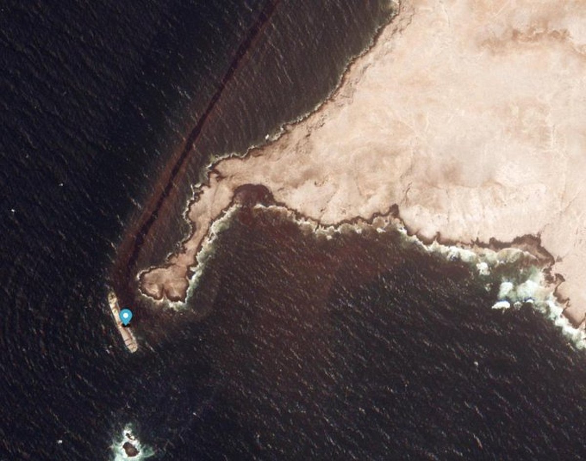 Oman Monitors Grounded Vessel Caroline Bezengi Near Dhofar Islands