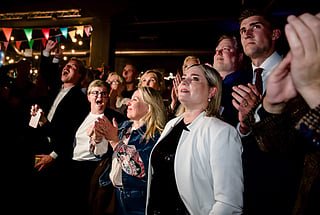 Iceland votes to keep EU membership debate on ice