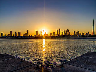 Fair to partly cloudy conditions on Sunday, with humidity increasing overnight and into Monday morning. 