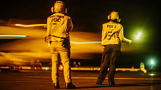 US Sailors conduct night flight operations aboard USS George Washington (CVN 73).