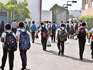 The phased return allows schools to welcome students in stages and help them transition from the holiday routine to the structure of the school day.