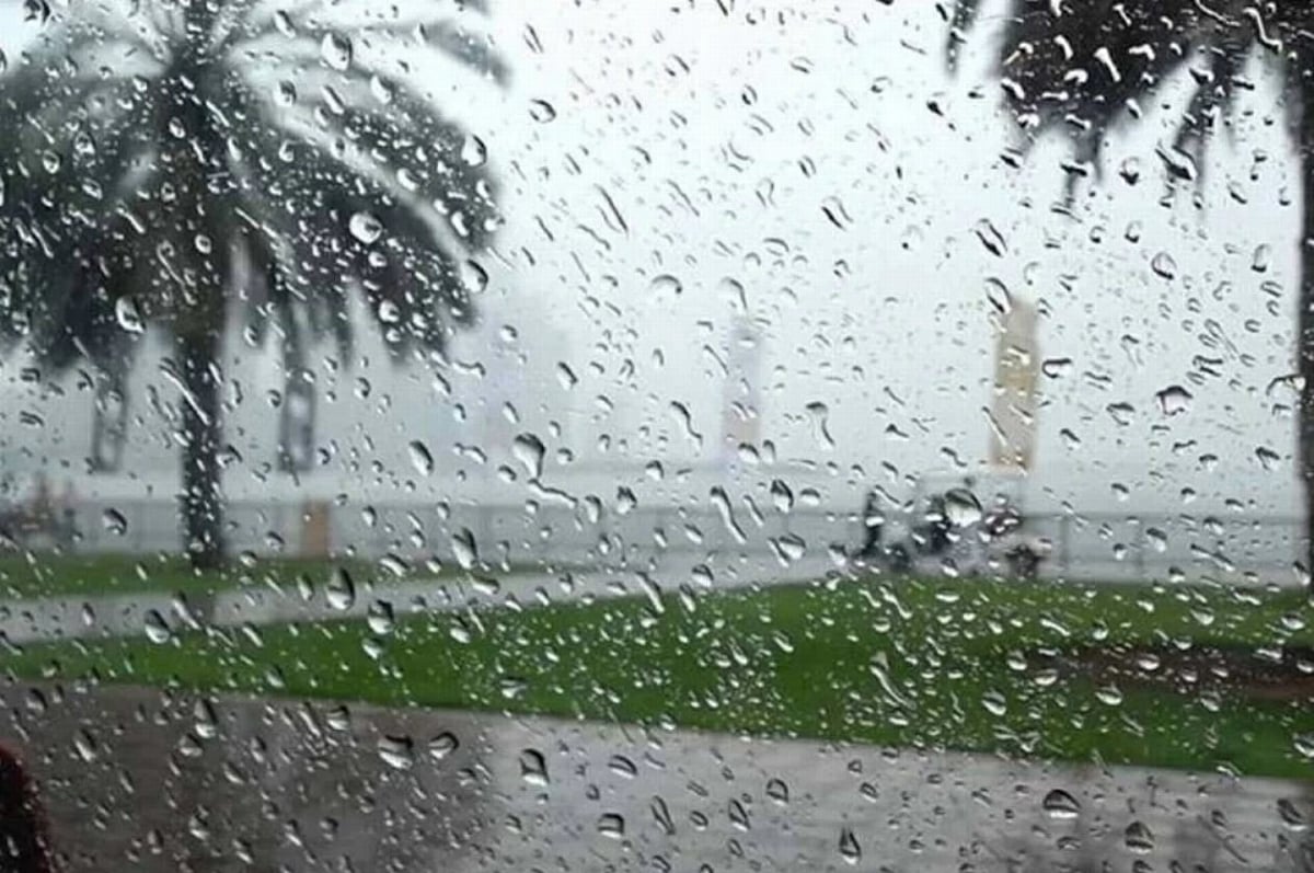 UAE forecasts rain as temperatures climb to 43°C on Tuesday