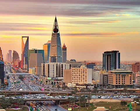 Real estate brokers in Saudi Arabia risk fines up to SR200,000 and licence revocation as REGA ramps up inspections to enforce the Real Estate Brokerage Law.
