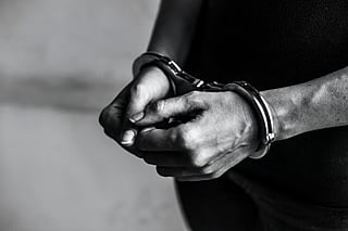 Dubai arrests singer over Dh9,000 fake visa scam