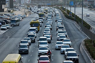 E11 and E311 face delays, with congestion spreading across key Sharjah approaches.
