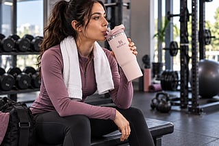 The Stanley IceFlow combines cold retention with an easy-to-use flip straw, making hydration more convenient during workouts.