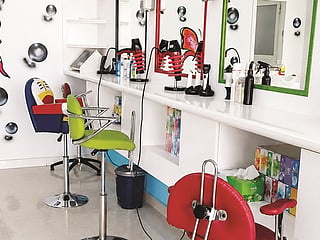 Inspectors examined general cleanliness inside establishments, the condition of tools and equipment. 