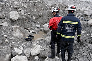 UAE team is working with Nepalese authorities in Rasuwa to find missing people and assess affected areas.