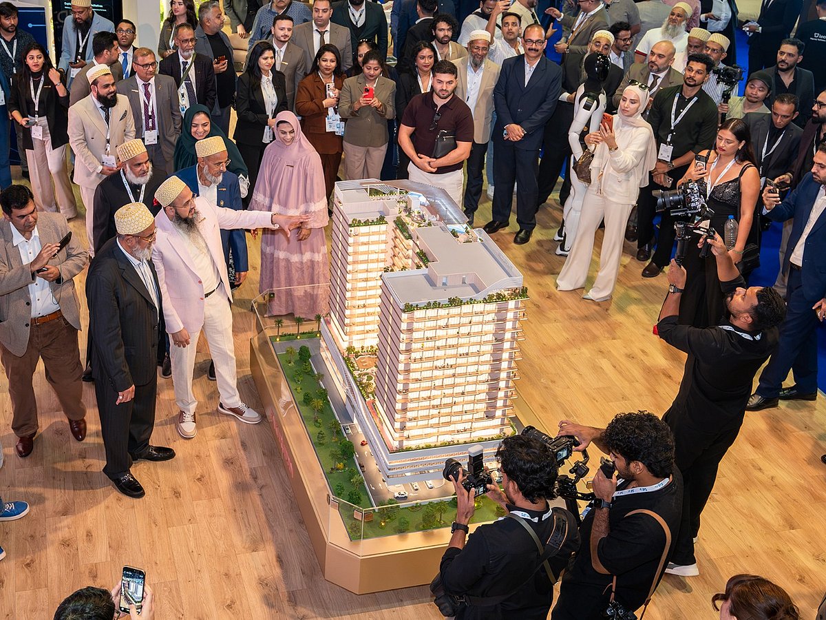 The 22nd edition of the International Property Show (IPS) opened at Dubai World Trade Centre and runs from September 7 to 9, bringing together more than 300 exhibitors and over 30,000 participants from around the world.