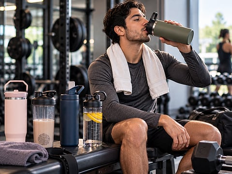 The right gym bottle or shaker makes staying hydrated and fuelling workouts simpler from warm-up to recovery.